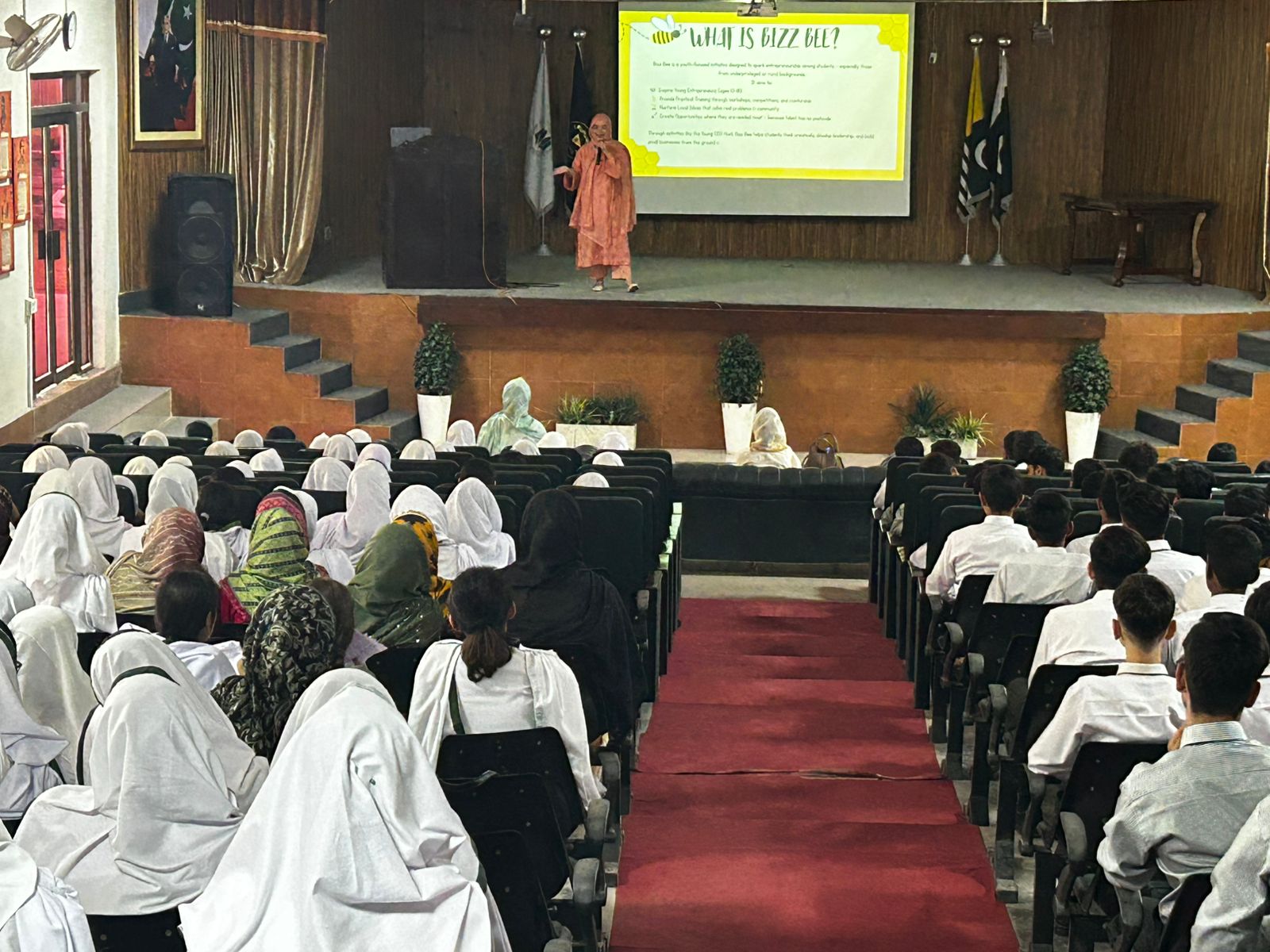 da2e609b-7e42-414c-a220-1b915319a428