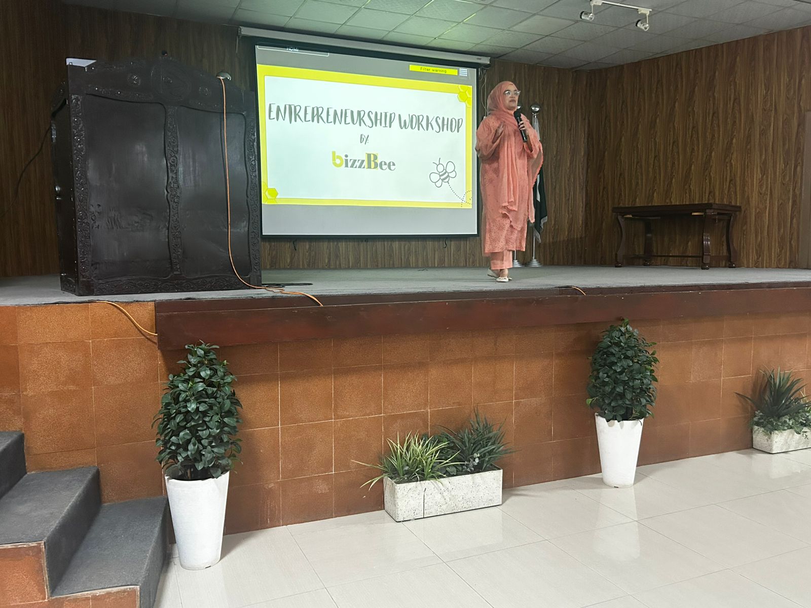 f0b28ccf-4878-4ee9-944b-4ad5c9dcad31